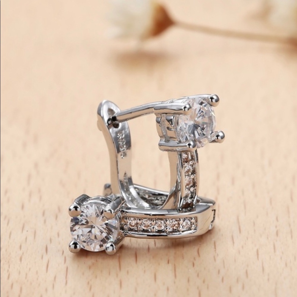 White Sapphire 925 Sterling Silver Hoop Earrings